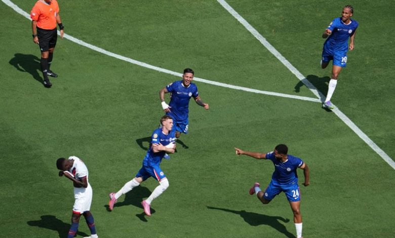 رفاق حكيمي يسقطون بثلاثية أمام تشيلسي في نهائي كأس العالم للأندية رفاق حكيمي يسقطون بثلاثية أمام تشيلسي في نهائي كأس العالم للأندية