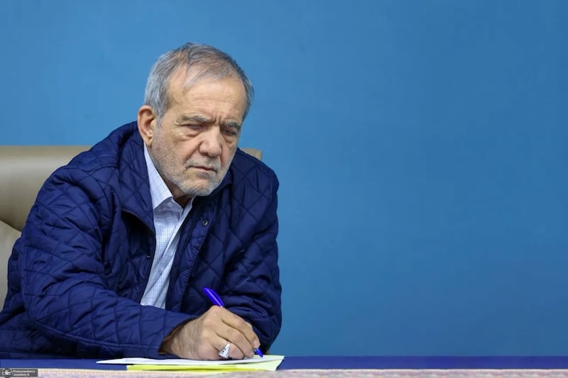 صحف إيرانية: بزشكيان يتجاهل الدماء صحف إيرانية: بزشكيان يتجاهل الدماء