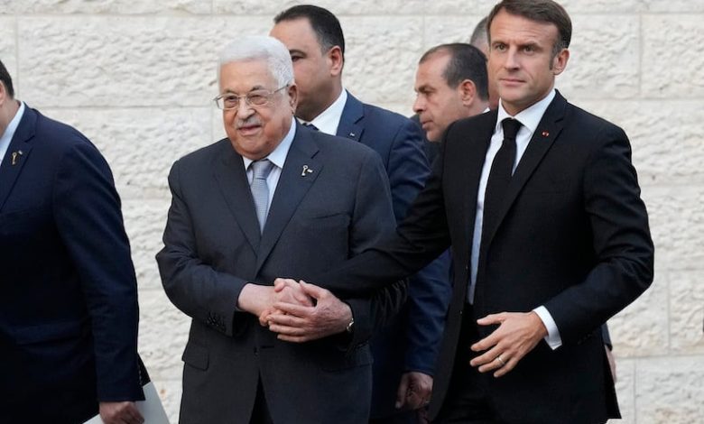 عباس يثمن الاعتراف الفرنسي بفلسطين عباس يثمن الاعتراف الفرنسي بفلسطين