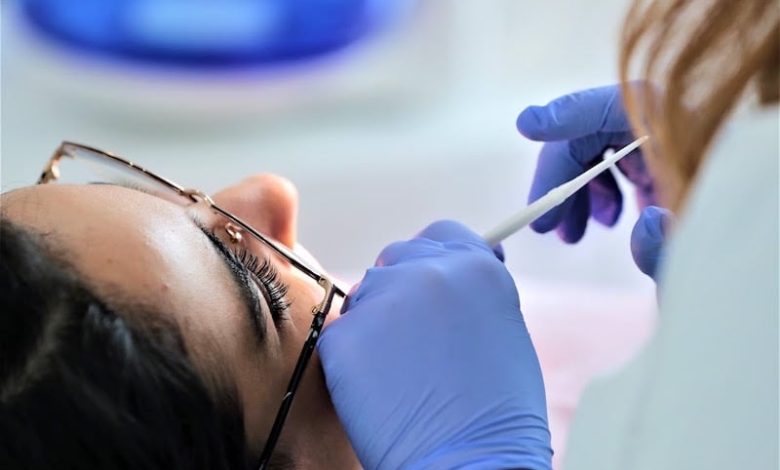عروض مغربية للترفيه وتجميل الأسنان تثير استياء أطباء في إسبانيا