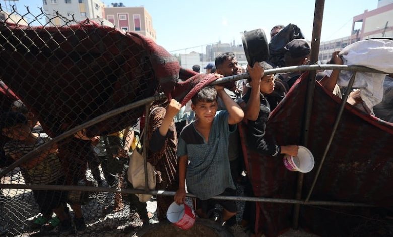 غزة تُودّع طفلين بسبب الجوع القاتل غزة تُودّع طفلين بسبب الجوع القاتل
