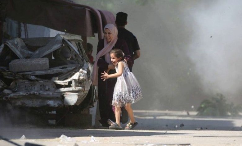 قصف إسرائيلي يطال خيام النازحين قصف إسرائيلي يطال خيام النازحين