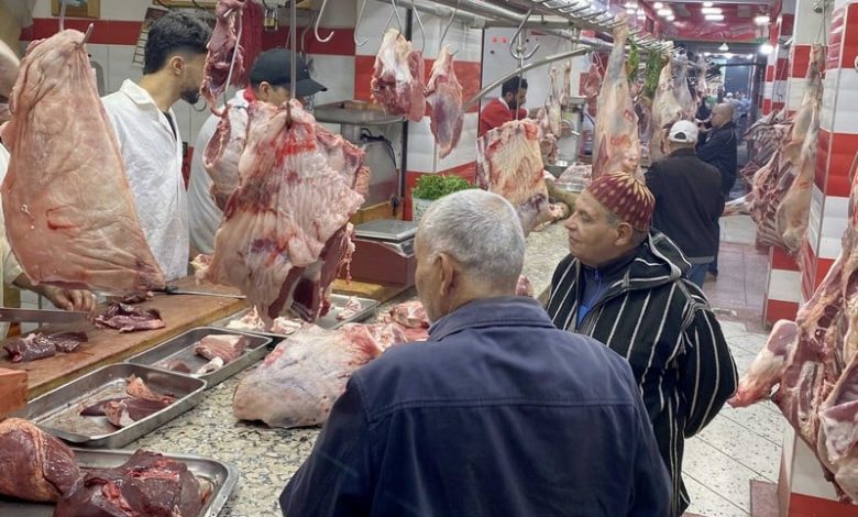 مهنيون مغاربة يرصدون تراجع بيع اللحوم الحمراء في يوليوز الجاري مهنيون مغاربة يرصدون تراجع بيع اللحوم الحمراء في يوليوز الجاري