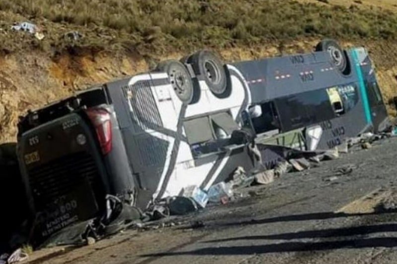 أفغانستان: 76 قتيلا في حادث مروع