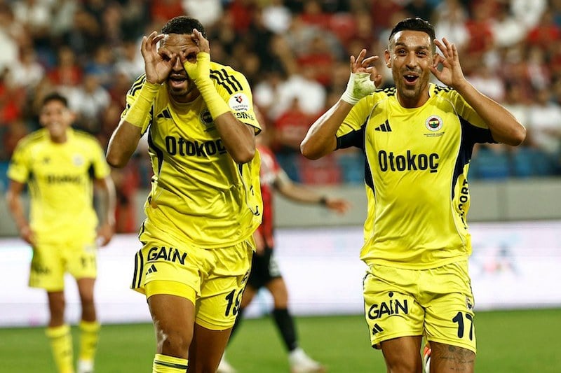 النصيري يقود فنربخشة للفوز بثلاثية