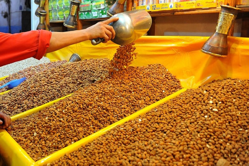 تراجع في الإنتاجية .. تداعيات الجفاف تؤثر على سوق اللوز بالمغرب