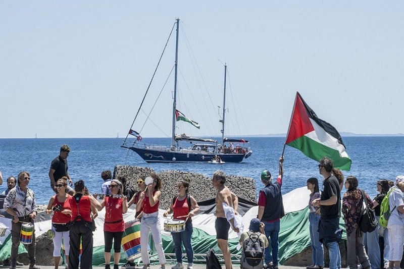 "أسطول الصمود العالمي" يبحر إلى غزة بهدف كسر الحصار الإسرائيلي الجائر أسطول "الصمود العالمي" يتحدى الحصار الإسرائيلي بالإبحار إلى قطاع غزة
