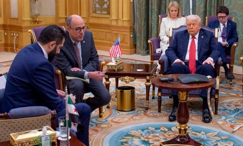 أمريكا تدعم الرئيس السوري الشرع لإضعاف النفوذ الإيراني وعودة "داعش" أمريكا تدعم الرئيس السوري الشرع لإضعاف النفوذ الإيراني وعودة "داعش"