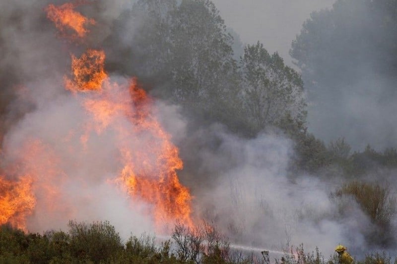 إسبانيا ترفع التأهب لمواجهة الحرائق