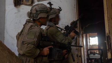 إسرائيل تضرب منشآت لحزب الله