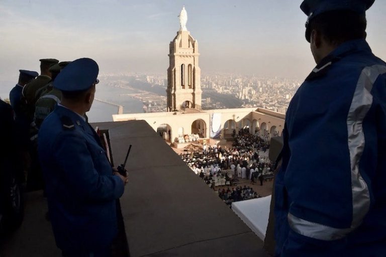 الجزائر تنهي استفادة فرنسا من أملاك
