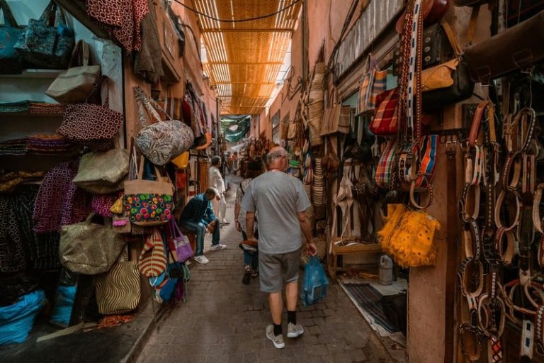 السياحة المغربية تسجل عائدات قياسية بـ67 مليار درهم في سبعة أشهر