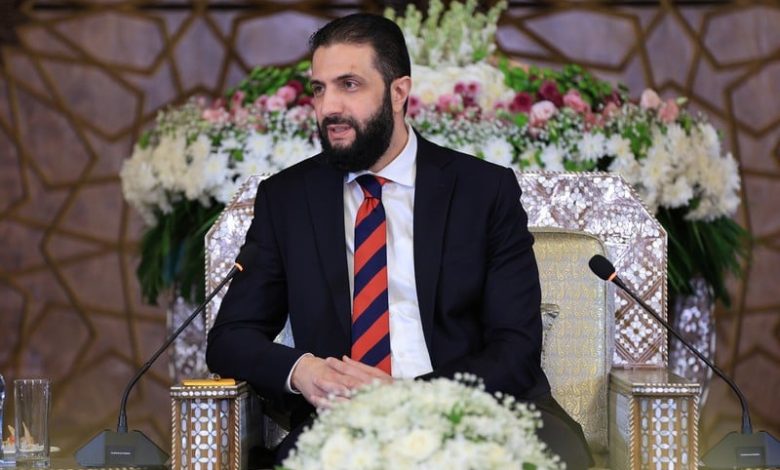 الشرع: توحيد سوريا لا يكون بالدماء الشرع: توحيد سوريا لا يكون بالدماء