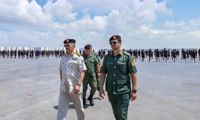 المشير حفتر يرسّخ حكم العائلة بتعيين نجله صدام نائبا لقائد الجيش في ليبيا المشير حفتر يرسّخ حكم العائلة بتعيين نجله صدام نائبا لقائد الجيش في ليبيا