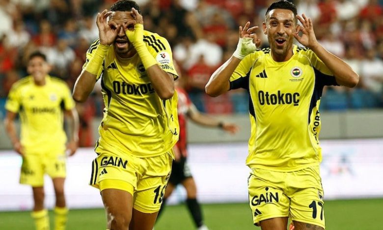 النصيري يقود فنربخشة للفوز بثلاثية النصيري يقود فنربخشة للفوز بثلاثية