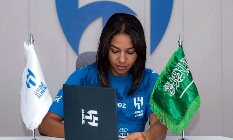 الهلال السعودي يتعاقد مع الشبّاك الهلال السعودي يتعاقد مع الشبّاك