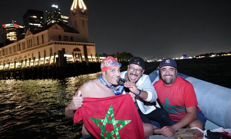بركة .. أول مغربي يسبح حول مانهاتن
