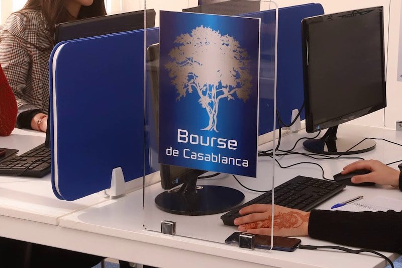 بورصة البيضاء تغلق على انخفاض بورصة البيضاء تغلق على انخفاض