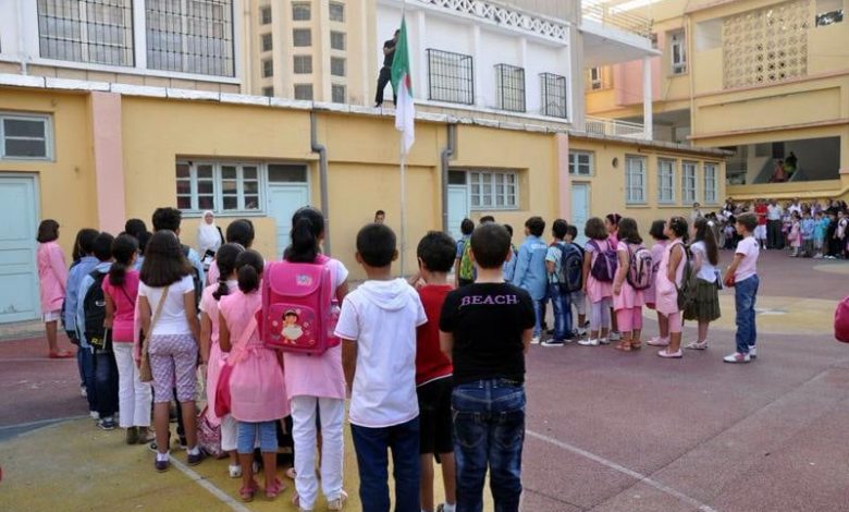 تأجيل مفاجئ لبداية الدراسة بالجزائر تأجيل مفاجئ لبداية الدراسة بالجزائر