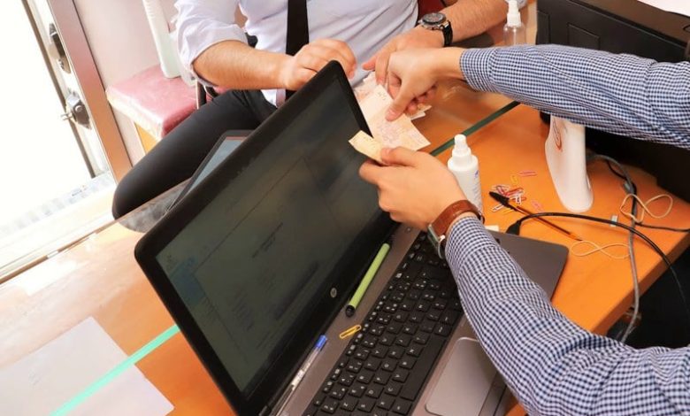 تراجع أسعار الفائدة على القروض
