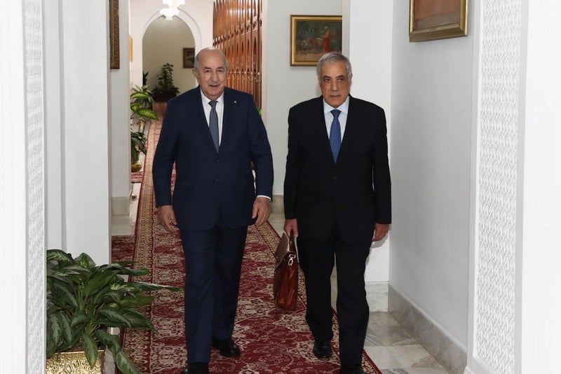 رئيس الجزائر يُنهي مهام الوزير الأول رئيس الجزائر يُنهي مهام الوزير الأول