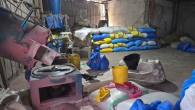 رجال سلطة يتسترون على
