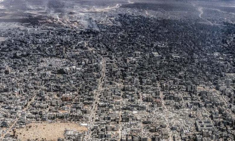 عين على الدمار .. صور جوية نادرة تُظهر حجم المأساة الإنسانية في قطاع غزة عين على الدمار .. صور جوية نادرة تُظهر حجم المأساة الإنسانية في قطاع غزة
