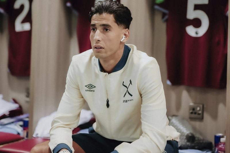 مارسيليا يتفاوض للتعاقد مع أكرد مارسيليا يتفاوض للتعاقد مع أكرد