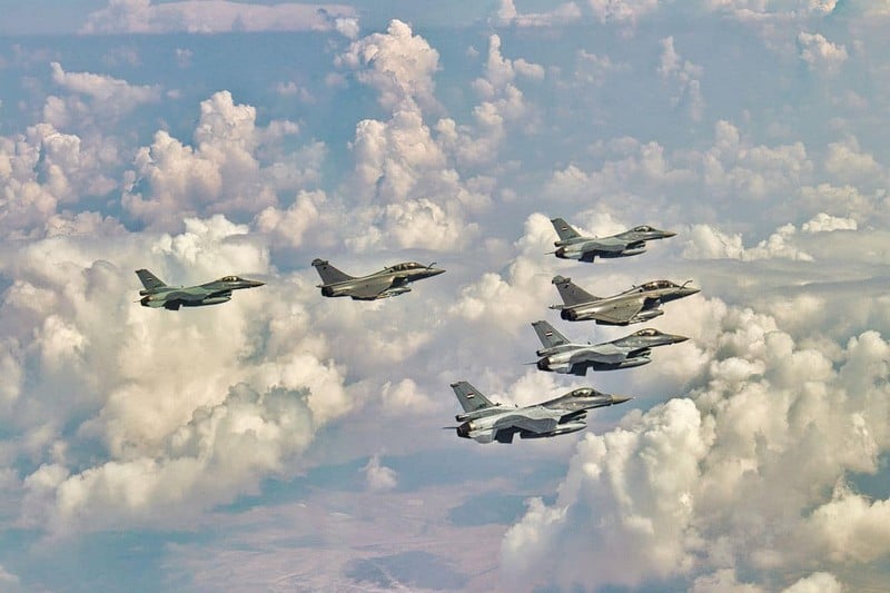 مقتل 20 قياديا في "داعش" بالعراق مقتل 20 قياديا في "داعش" بالعراق