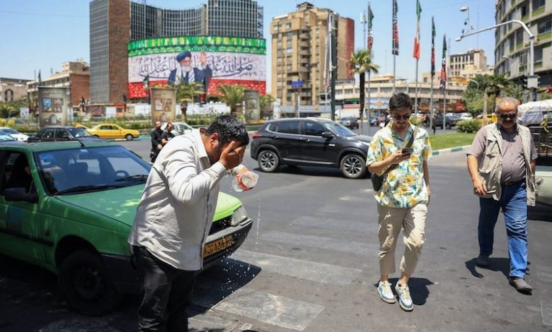 موجة حر تغلق الإدارات في طهران موجة حر تغلق الإدارات في طهران