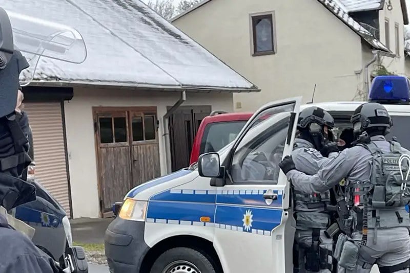 ألمانيا تعتقل طالبا في هجوم بسكين