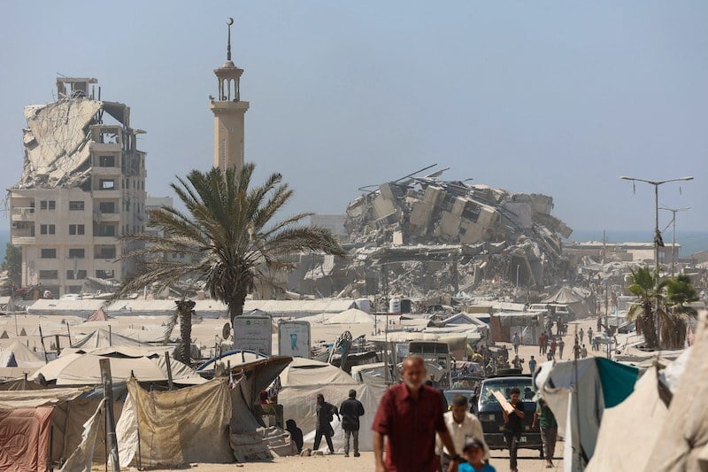 الجيش الإسرائيلي يستهدف أبراج غزة