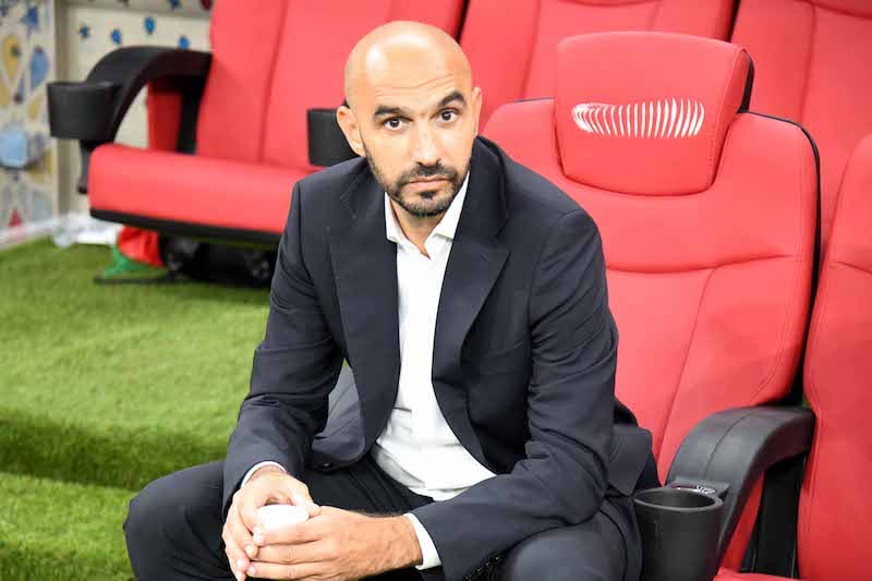 الركراكي: حكيمي لعب مصابا في مباراة النيجر .. والمنتخب عائلة واحدة