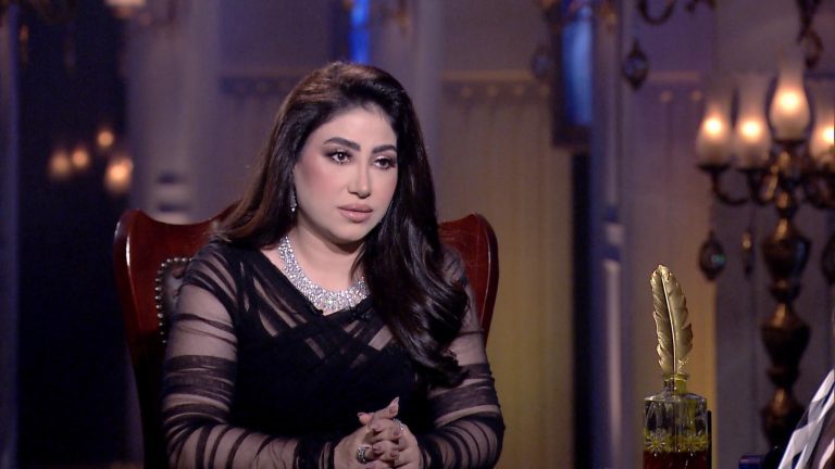 إيقاف الفنانة بوسي بمطار القاهرة لوجود أحكام قضائية