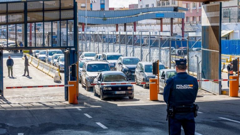 غرفة التجارة وأرباب العمل بسبتة المحتلة يرفضون تخفيف القيود ضد السلع المغربية