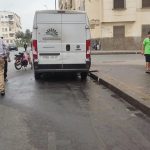 انكسار أنبوب مياه بعين السبع يسبب فيضاناً ويُثير استياء