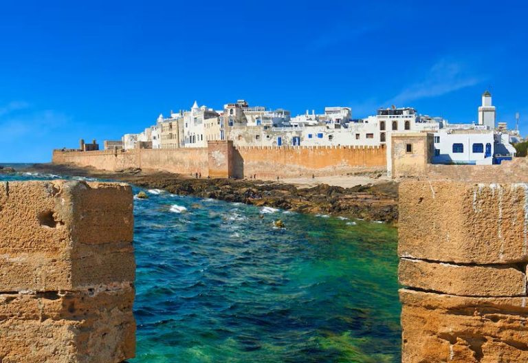 "إلباييس" تبرز جاذبية الوجهات السياحية المغربية