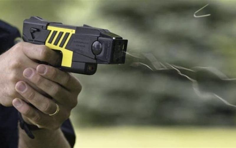 مراكش: الأمن يوقف مبحوثًا عنه بعد مقاومة شرسة واستخدام مسدس كهربائي