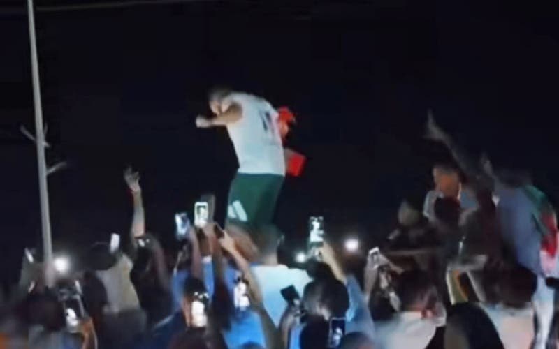 احتفالات شعبية في موريتانيا بعد فوز "تيكتوكر" على منافس مغربي