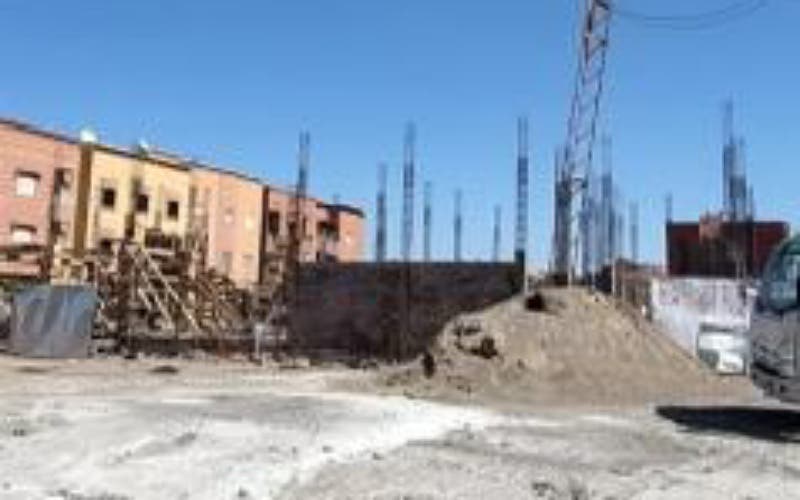 مراكش: سقوط رافعة بناء يتسبب في إصابة عامل بجروح خطيرة