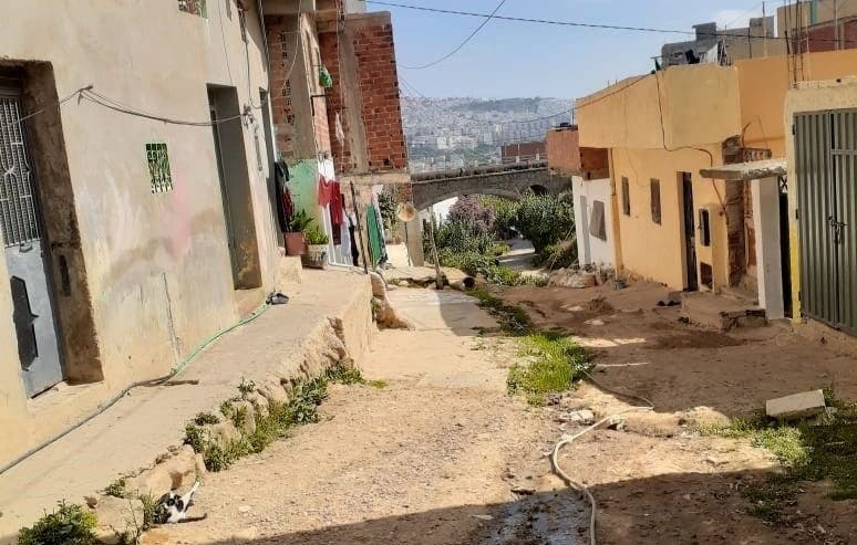 ساكنة كدية السبع بتطوان تطالب بإصلاح الطرق والمرافق