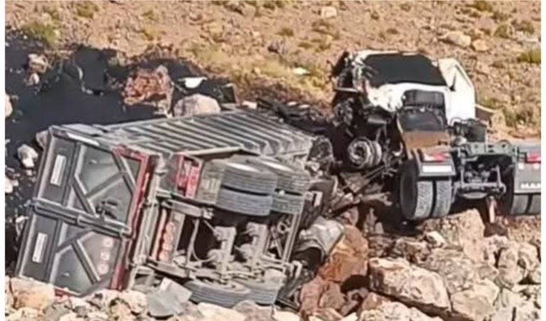 ميدلت.. حادث سير خطير بمنحدر تيزي نتلغامت ونجاة السائق بأعجوبة