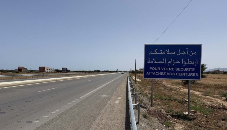 جمعية حقوق المستهلك تحذر من نقص علامات التشوير الطرقي بالمغرب