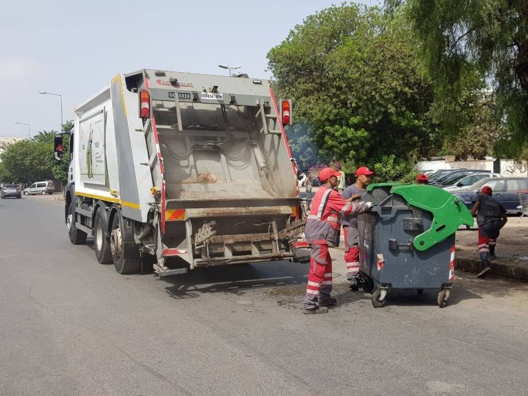 نقابة "CDT" تندد بـ"عبودية" عمال النظافة وتطالب بالتدخل العاجل