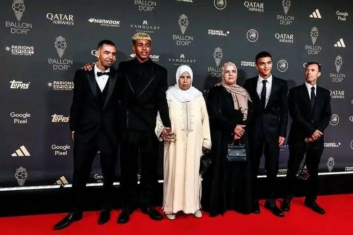 والد يامال: ابني أفضل لاعب عالميًا، والكرة الذهبية ستكون إسبانية العام المقبل