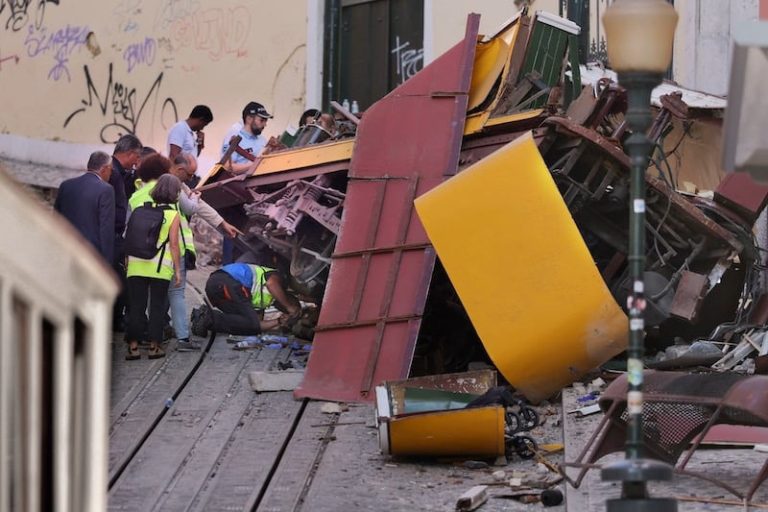إصابة مغربية في حادث قطار لشبونة