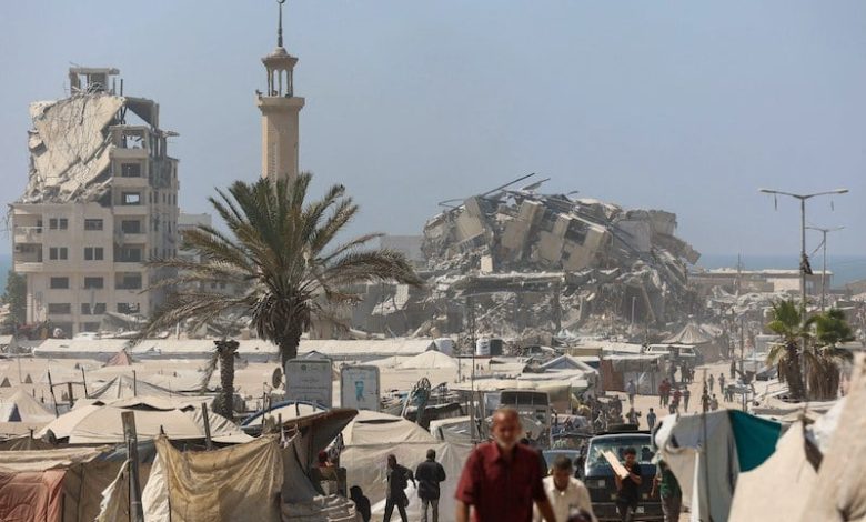 الجيش الإسرائيلي يستهدف أبراج غزة الجيش الإسرائيلي يستهدف أبراج غزة