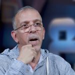 سخرية واسعة من تصريح حفيظ الدراجي حول دخوله المغرب ببطاقة فرنسية