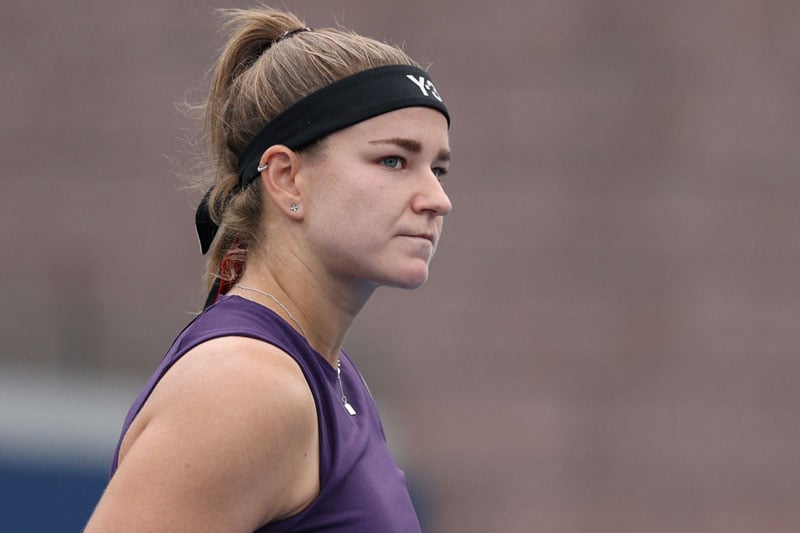 سرقة كأس بطلة تنس داخل فندق