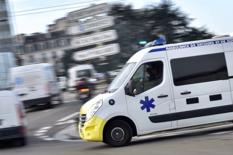 قتيل في اصطدام سيارة بمشاة بفرنسا قتيل في اصطدام سيارة بمشاة بفرنسا
